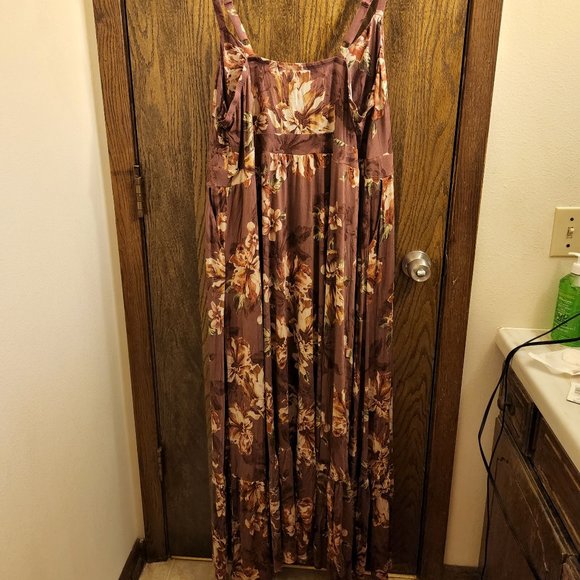 Torrid Size 3 (22/24W) Super Soft Walnut Floral Maxi Dress NWOT - Picture 4 of 10